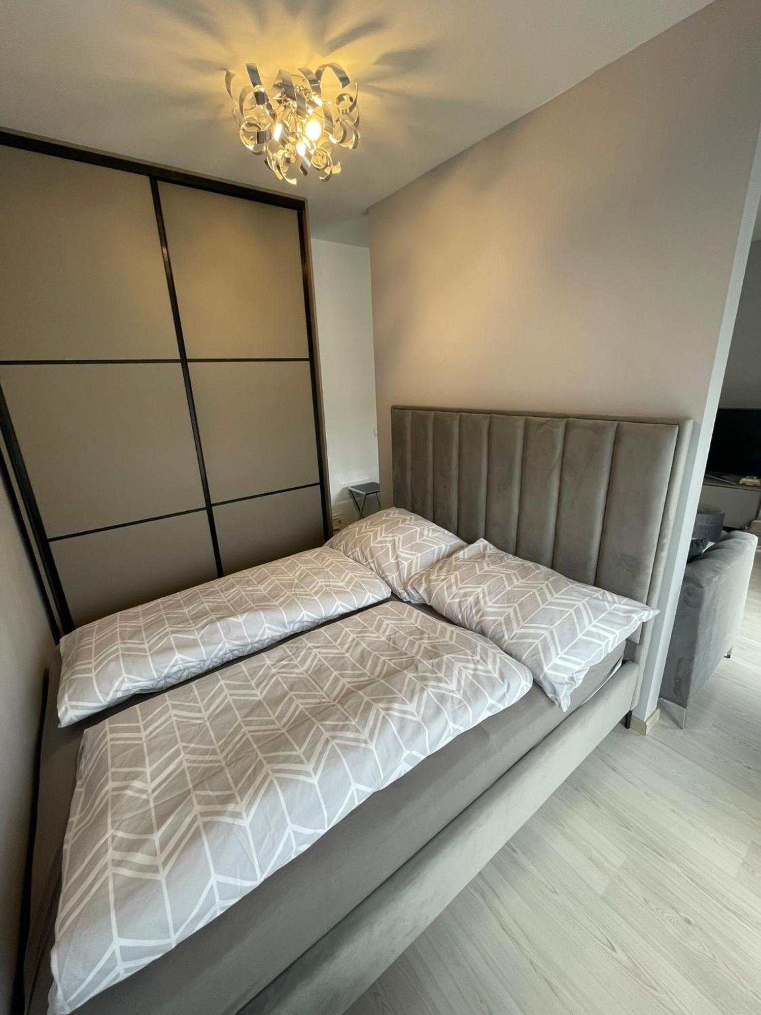 Meder Apartament *